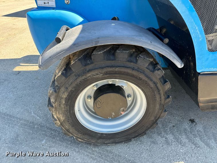 image for item EN5147 2015 Genie GTH-5519 telehandler