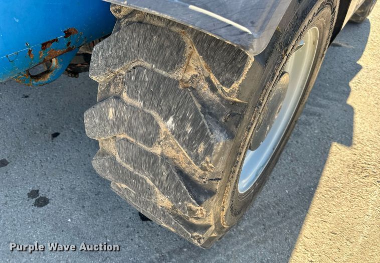 image for item EN5147 2015 Genie GTH-5519 telehandler