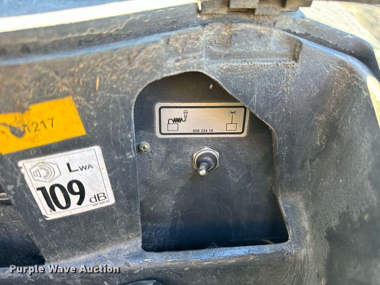 image for item EN5148 2011 Bomag BMP8500 trench compactor