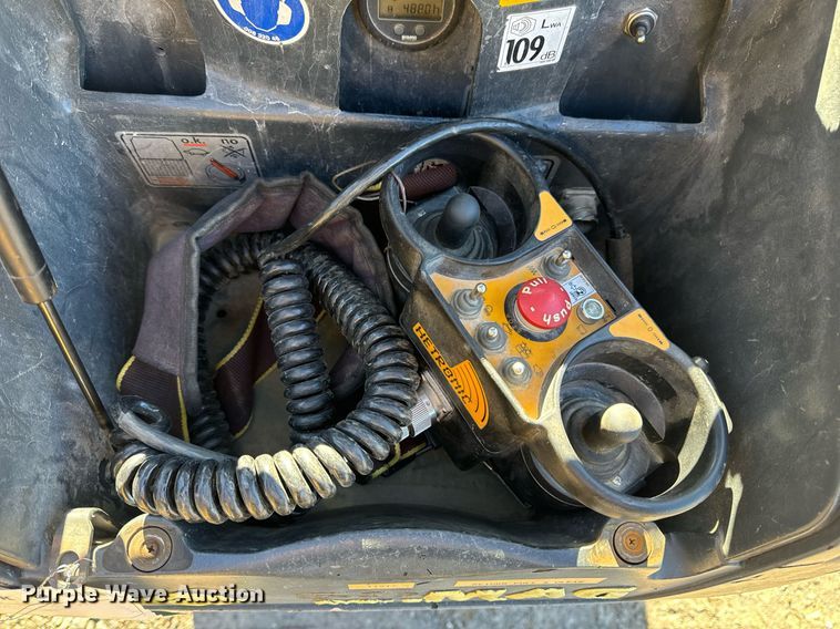 image for item EN5148 2011 Bomag BMP8500 trench compactor