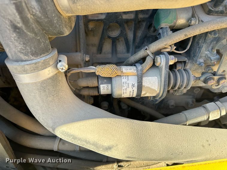 image for item EN5148 2011 Bomag BMP8500 trench compactor