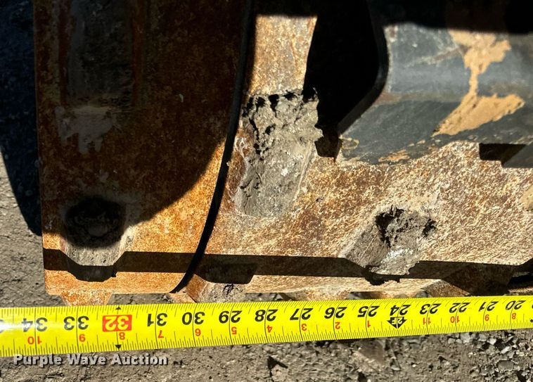 image for item EN5148 2011 Bomag BMP8500 trench compactor