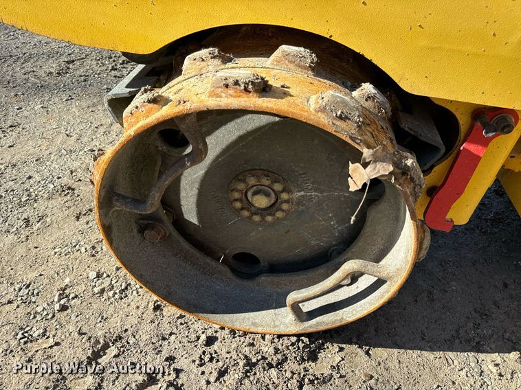 image for item EN5148 2011 Bomag BMP8500 trench compactor