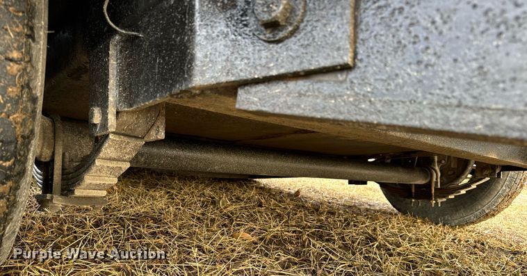 image for item EN5149 1996 Felling tilt deck utility trailer