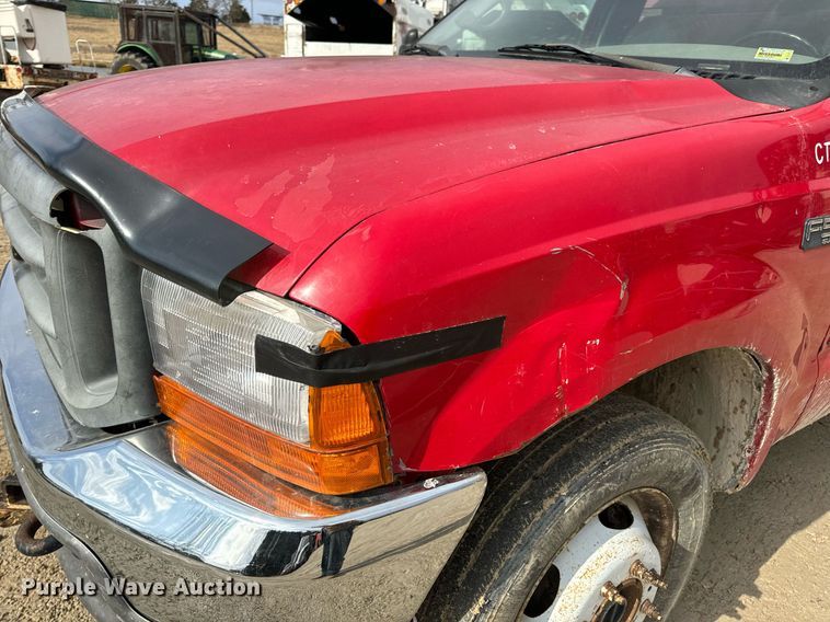 image for item EN5151 2001 Ford F550 Super Duty chipper truck
