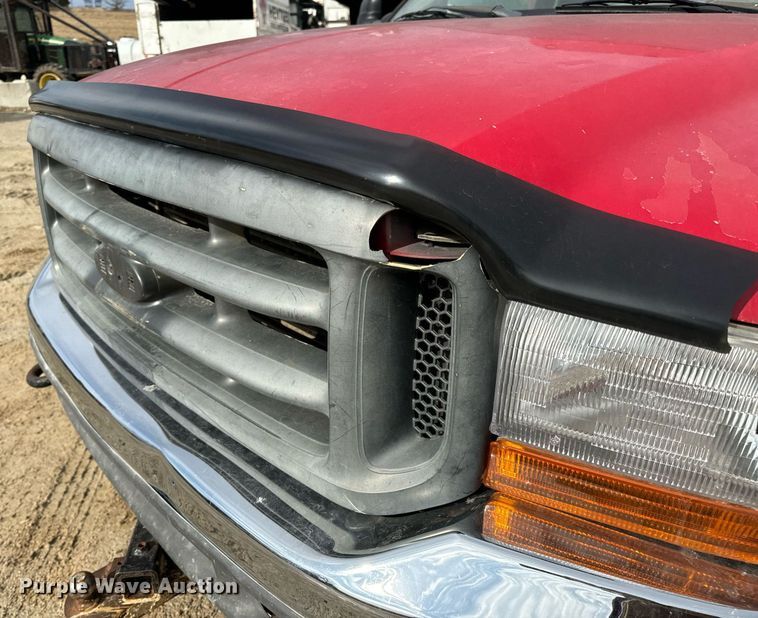 image for item EN5151 2001 Ford F550 Super Duty chipper truck