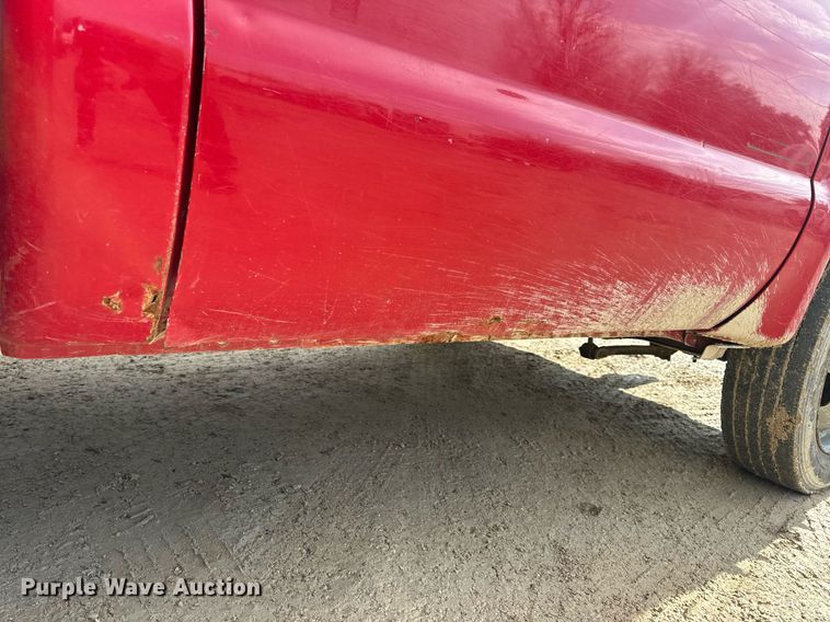 image for item EN5151 2001 Ford F550 Super Duty chipper truck