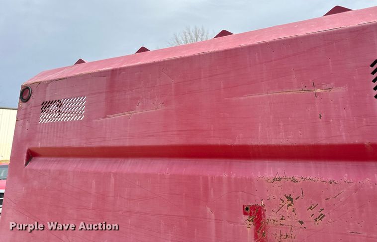 image for item EN5151 2001 Ford F550 Super Duty chipper truck