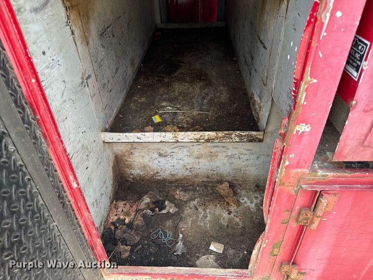 image for item EN5151 2001 Ford F550 Super Duty chipper truck