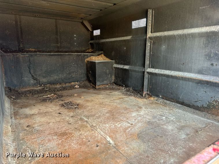 image for item EN5151 2001 Ford F550 Super Duty chipper truck