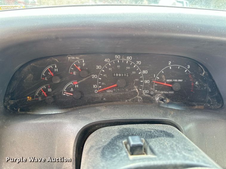 image for item EN5151 2001 Ford F550 Super Duty chipper truck