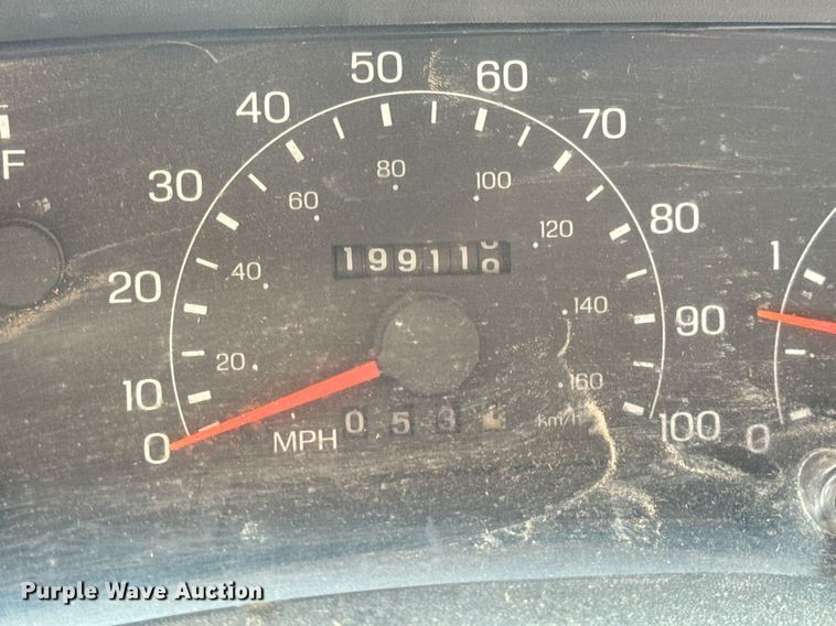 image for item EN5151 2001 Ford F550 Super Duty chipper truck