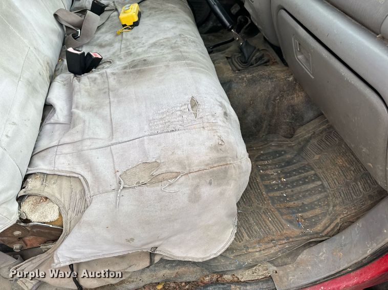 image for item EN5151 2001 Ford F550 Super Duty chipper truck