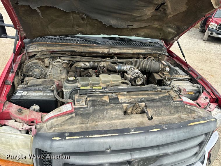 image for item EN5151 2001 Ford F550 Super Duty chipper truck