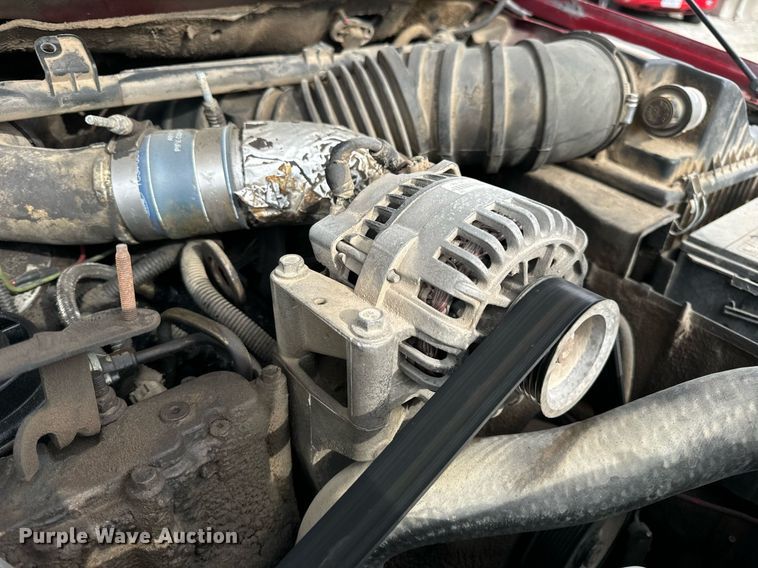 image for item EN5151 2001 Ford F550 Super Duty chipper truck