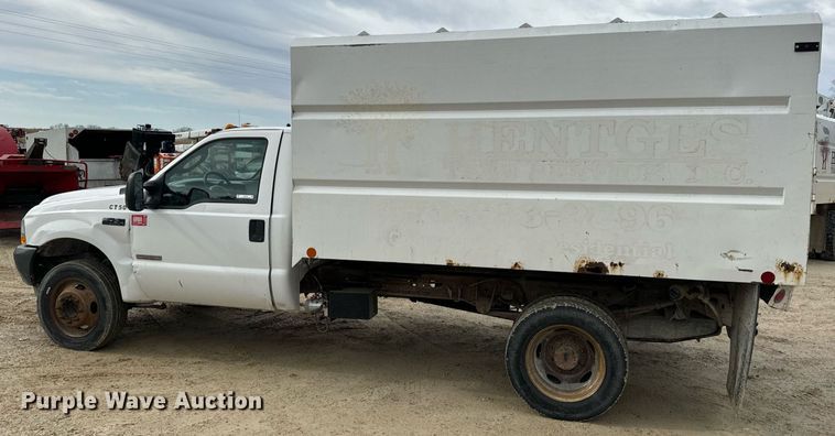 image for item EN5152 2004 Ford F450 Super Duty chipper truck