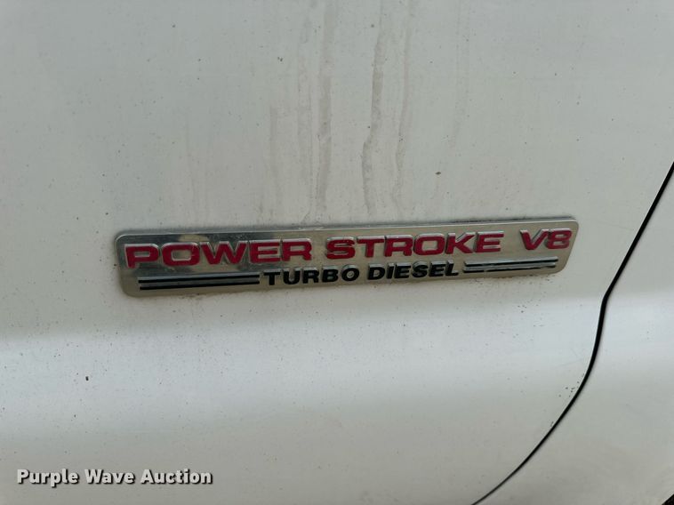 image for item EN5152 2004 Ford F450 Super Duty chipper truck