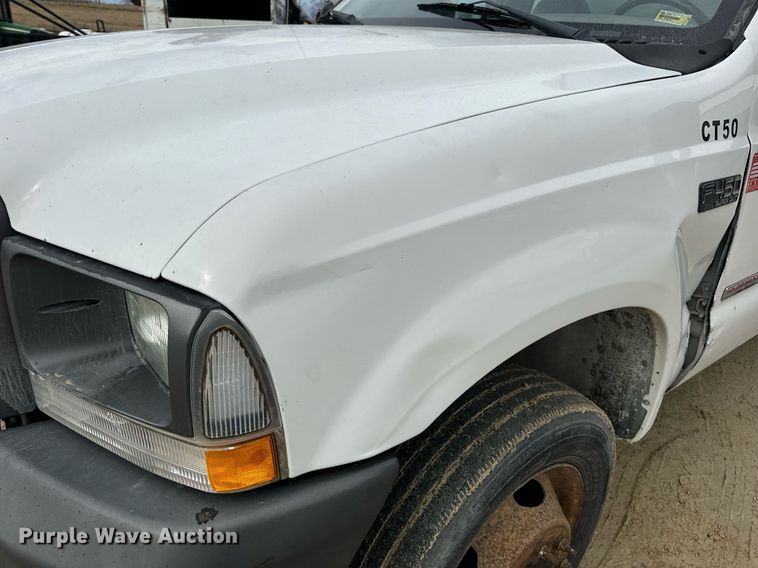 image for item EN5152 2004 Ford F450 Super Duty chipper truck