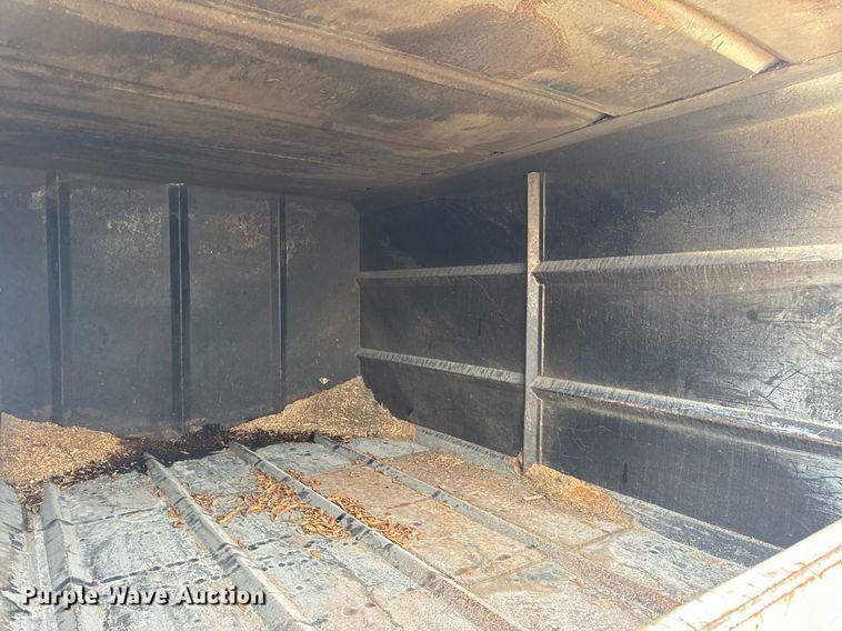 image for item EN5152 2004 Ford F450 Super Duty chipper truck