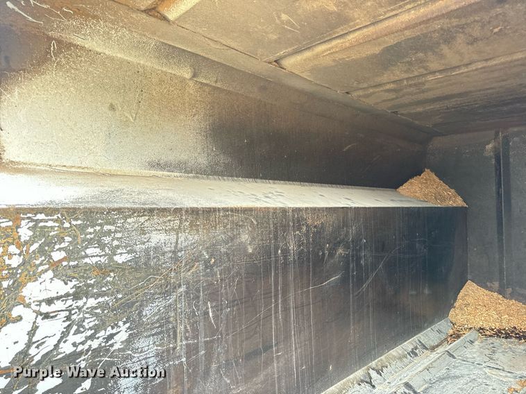 image for item EN5152 2004 Ford F450 Super Duty chipper truck