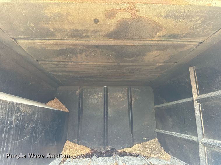 image for item EN5152 2004 Ford F450 Super Duty chipper truck