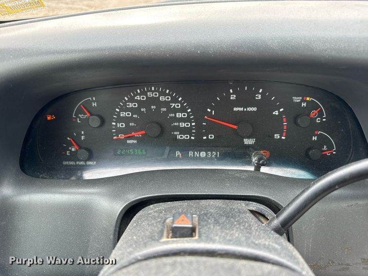 image for item EN5152 2004 Ford F450 Super Duty chipper truck