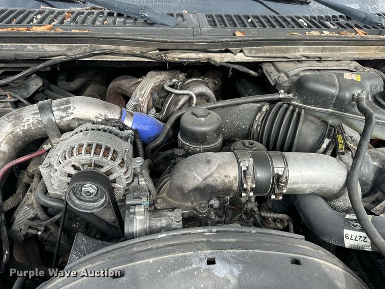 image for item EN5152 2004 Ford F450 Super Duty chipper truck