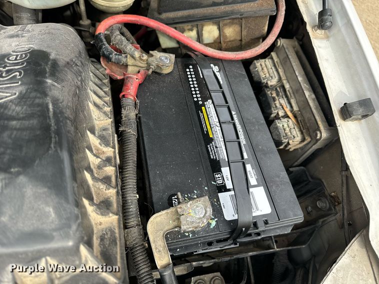 image for item EN5152 2004 Ford F450 Super Duty chipper truck