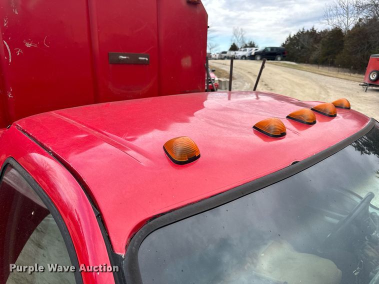 image for item EN5156 2006 Ford F550 Super Duty chipper truck