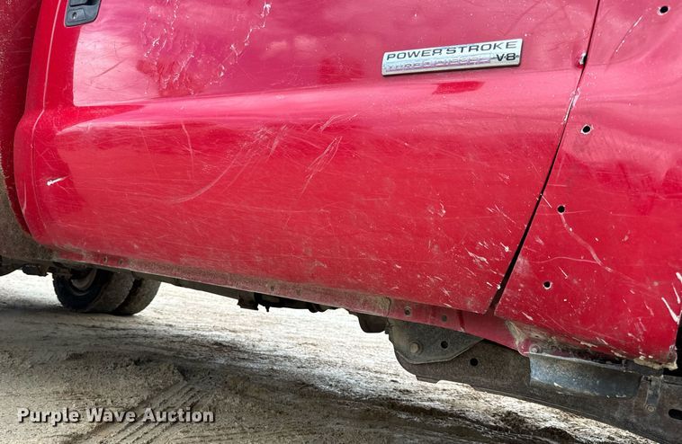 image for item EN5156 2006 Ford F550 Super Duty chipper truck