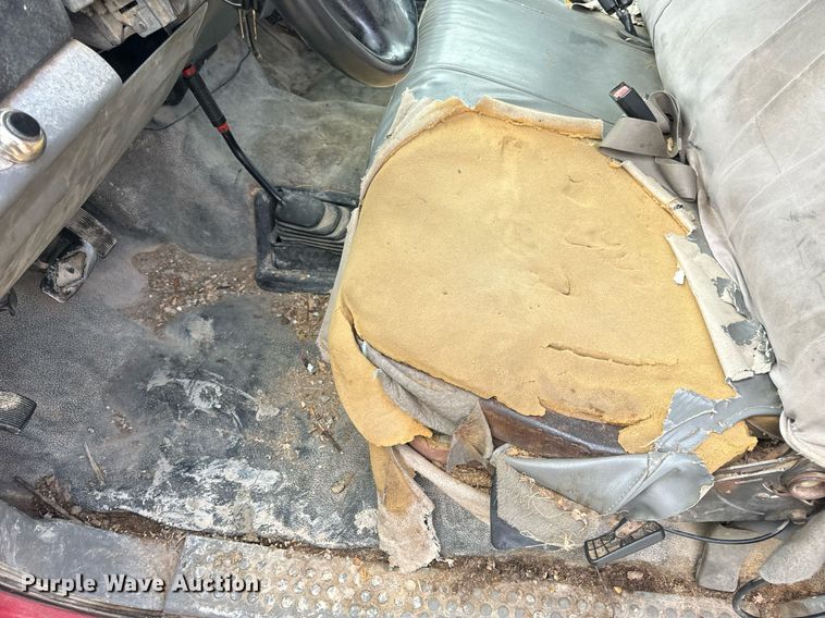 image for item EN5156 2006 Ford F550 Super Duty chipper truck