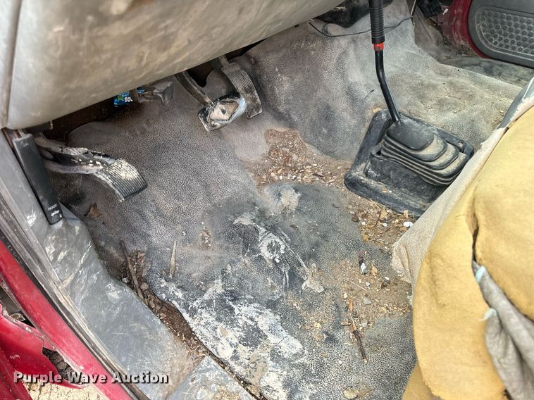 image for item EN5156 2006 Ford F550 Super Duty chipper truck