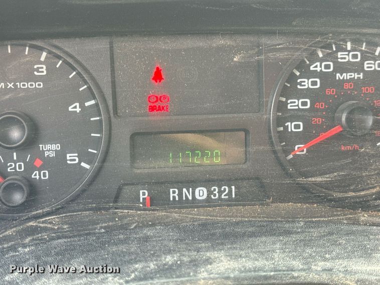 image for item EN5156 2006 Ford F550 Super Duty chipper truck