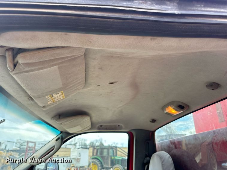 image for item EN5156 2006 Ford F550 Super Duty chipper truck