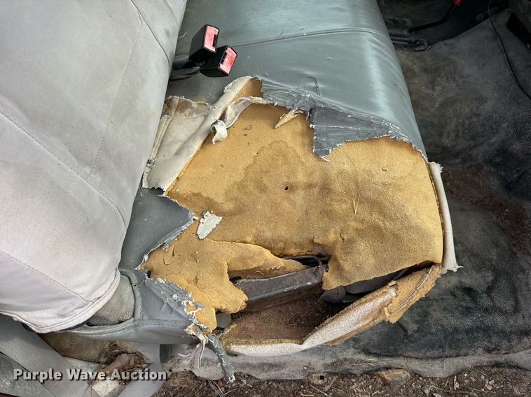 image for item EN5156 2006 Ford F550 Super Duty chipper truck