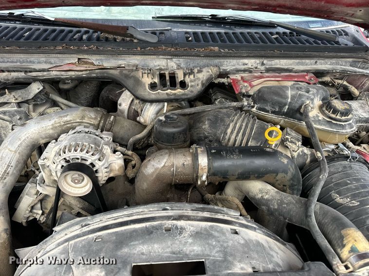 image for item EN5156 2006 Ford F550 Super Duty chipper truck