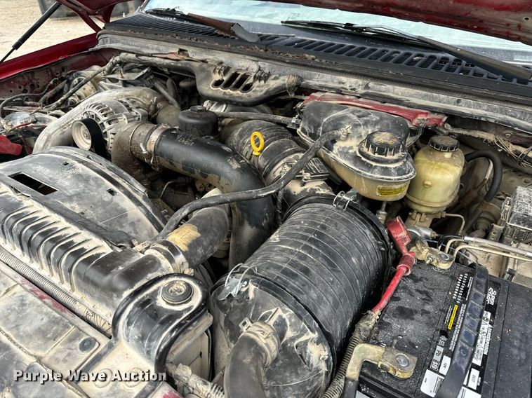 image for item EN5156 2006 Ford F550 Super Duty chipper truck