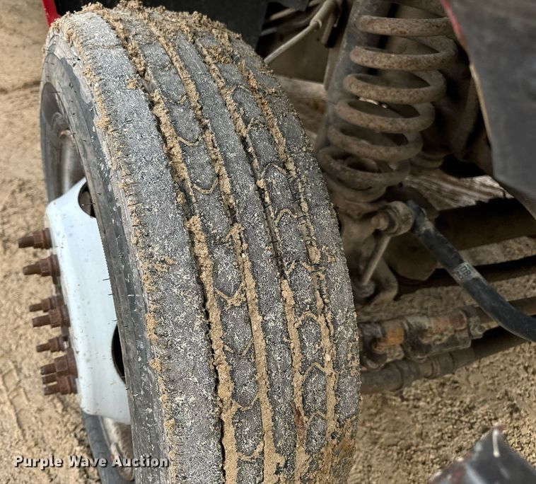 image for item EN5156 2006 Ford F550 Super Duty chipper truck