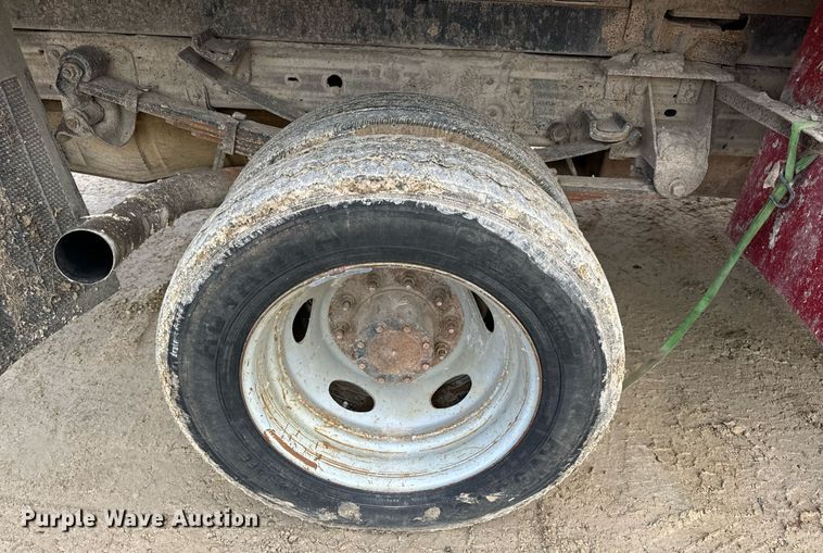 image for item EN5156 2006 Ford F550 Super Duty chipper truck