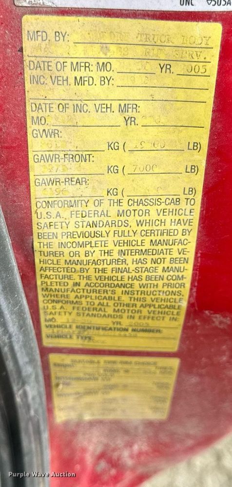 image for item EN5156 2006 Ford F550 Super Duty chipper truck