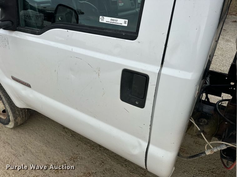 image for item EN5157 2003 Ford F550 Super Duty chipper truck