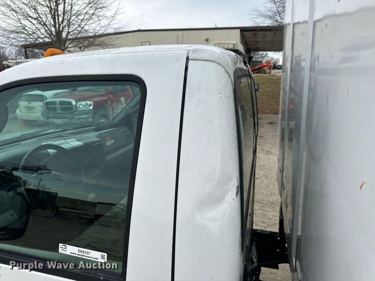 image for item EN5157 2003 Ford F550 Super Duty chipper truck