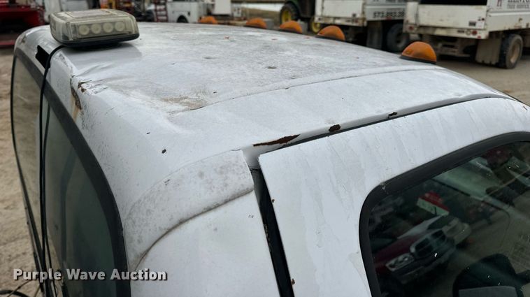 image for item EN5157 2003 Ford F550 Super Duty chipper truck