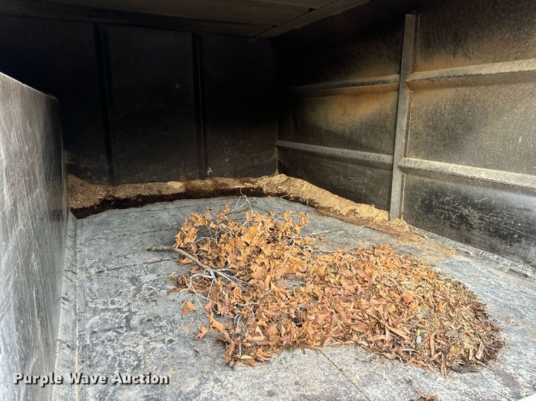 image for item EN5157 2003 Ford F550 Super Duty chipper truck