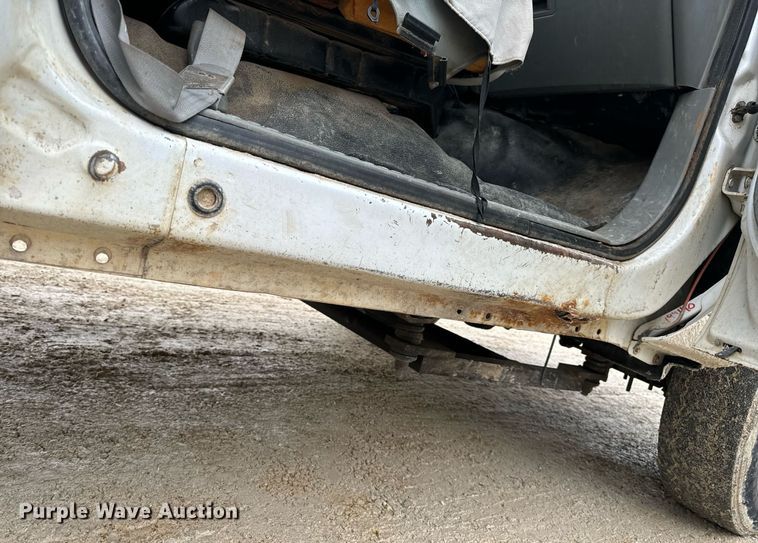 image for item EN5157 2003 Ford F550 Super Duty chipper truck