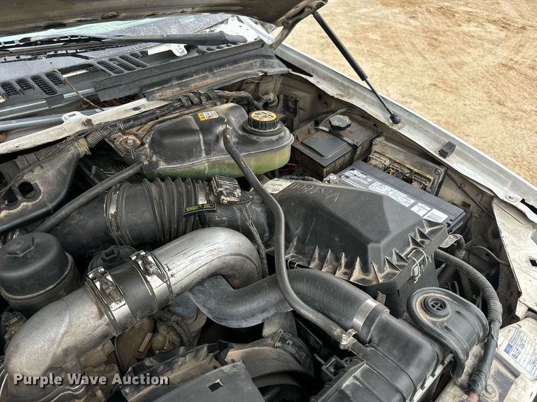 image for item EN5157 2003 Ford F550 Super Duty chipper truck