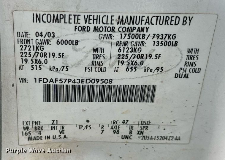 image for item EN5157 2003 Ford F550 Super Duty chipper truck