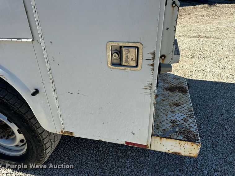 image for item EN5176 2012 Dodge Ram 2500 utility bed pickup truck