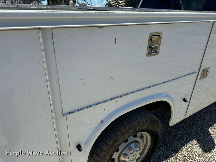 image for item EN5176 2012 Dodge Ram 2500 utility bed pickup truck