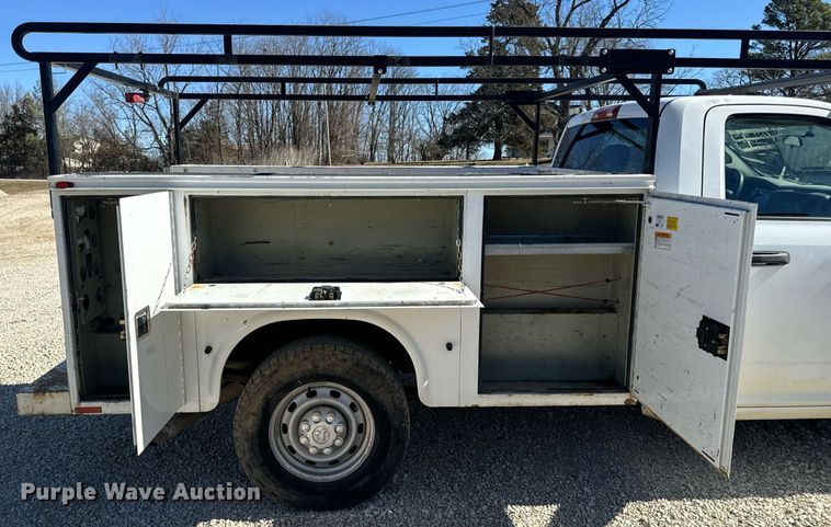 image for item EN5176 2012 Dodge Ram 2500 utility bed pickup truck